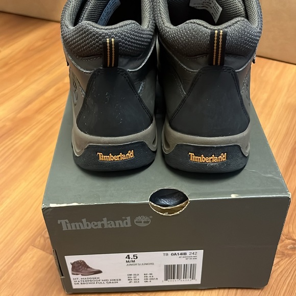 Junior Mt. Maddsen Waterproof Mid Hiking Boot - Picture 11 of 16